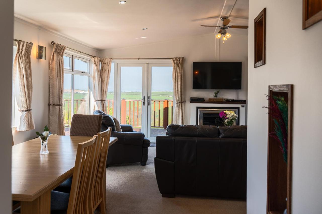 Finest Retreats - Serendipity Lodge Torpoint Exterior photo